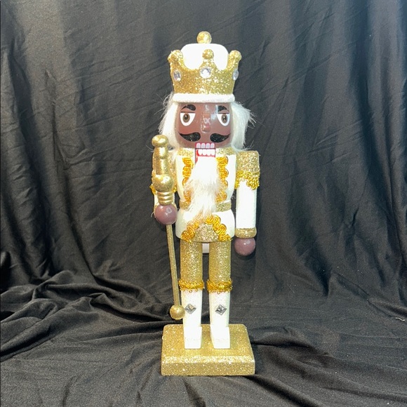 White and Gold Glitter Nutcracker African American King Decor - Picture 1 of 13